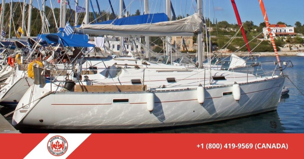where should the pleasure craft licence number be displayed